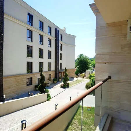 Cabacum Pleasure Beachfront - 50m To And Pool Апартаменти Варна